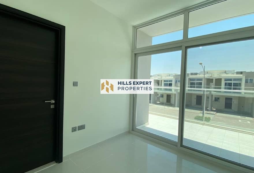 UNFURNISHED 3 BEDROOM TOWNHOUSE FOR RENT - Image 7