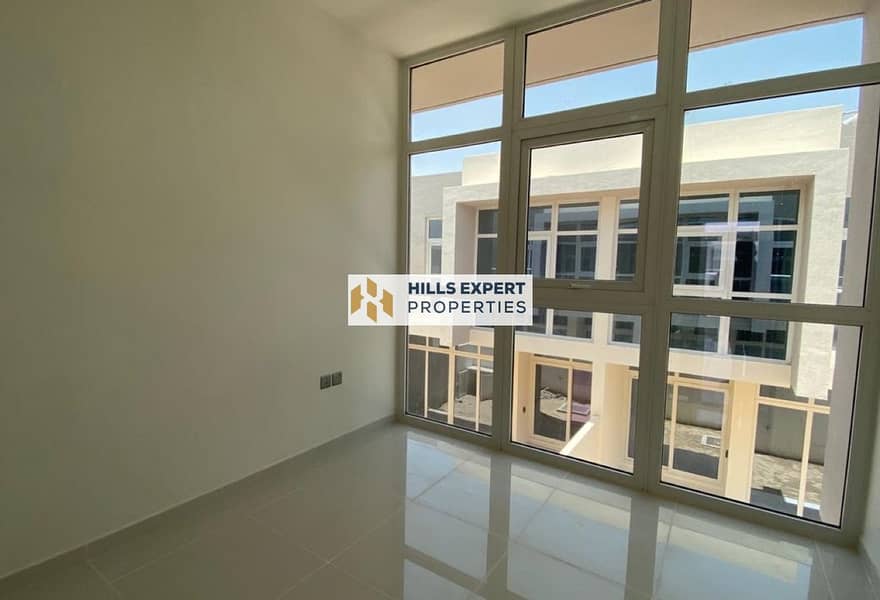 UNFURNISHED 3 BEDROOM TOWNHOUSE FOR RENT - Image 9