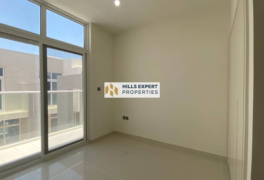 UNFURNISHED 3 BEDROOM TOWNHOUSE FOR RENT - Image 11