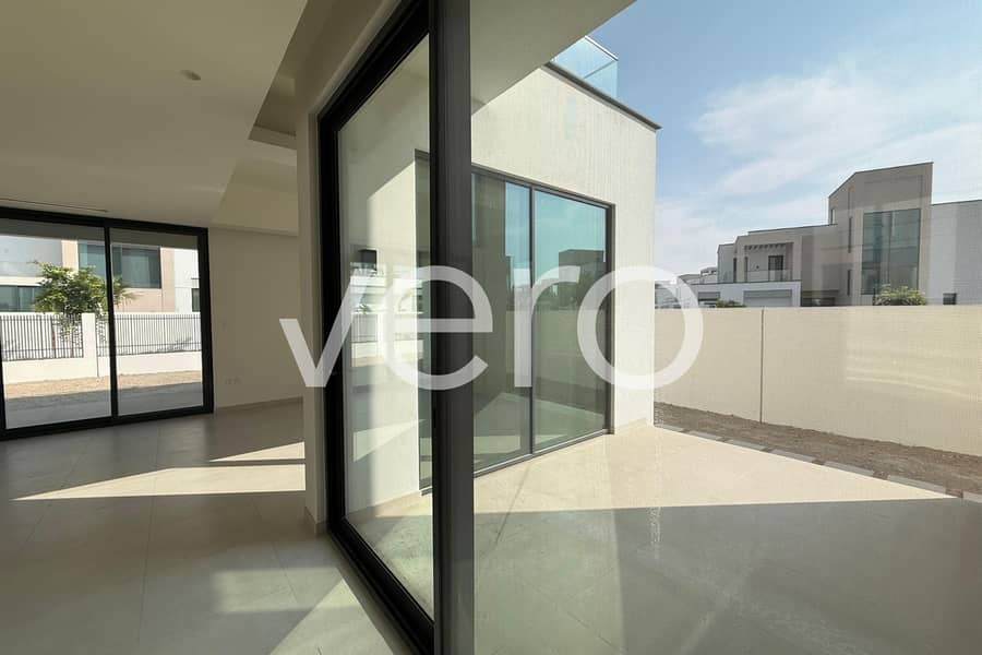 Vacant | Park Backing | Single Row