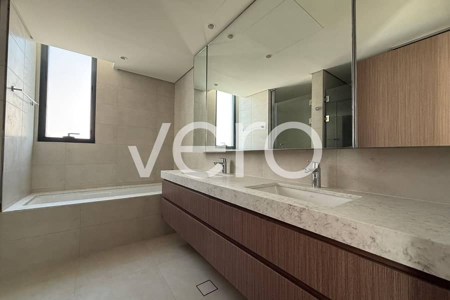 Vacant | Park Backing | Single Row - Image 9