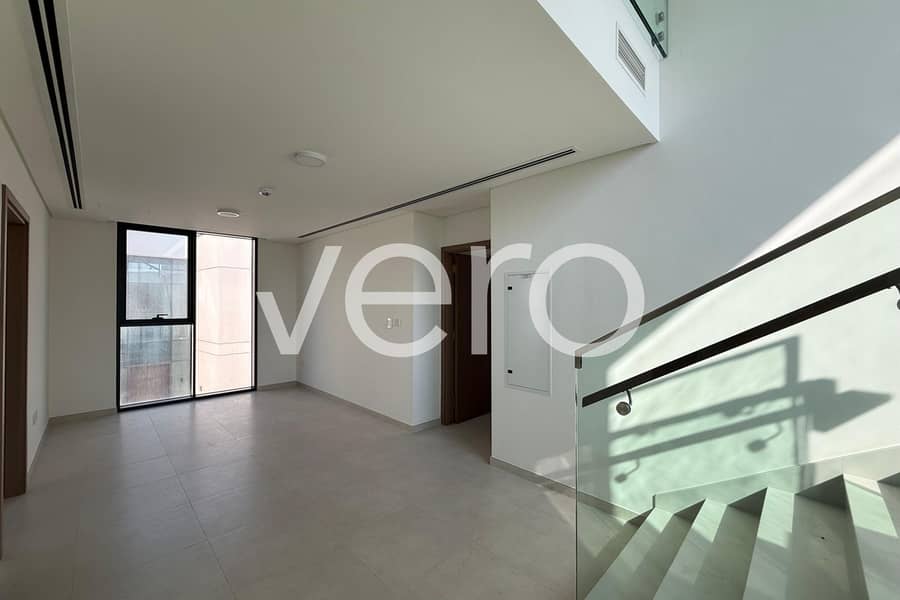 Vacant | Park Backing | Single Row - Image 11