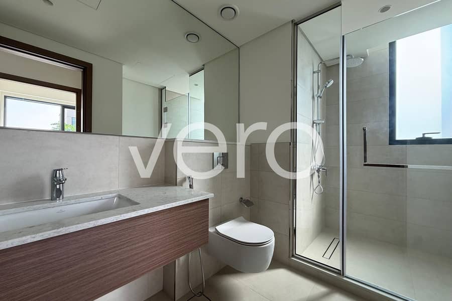 Vacant | Park Backing | Single Row - Image 17