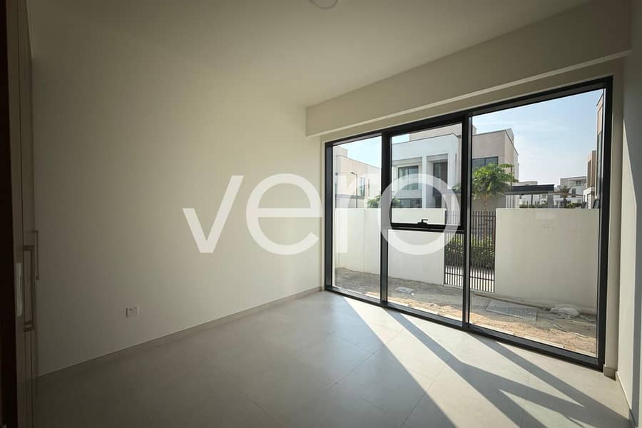 Vacant | Park Backing | Single Row - Image 19