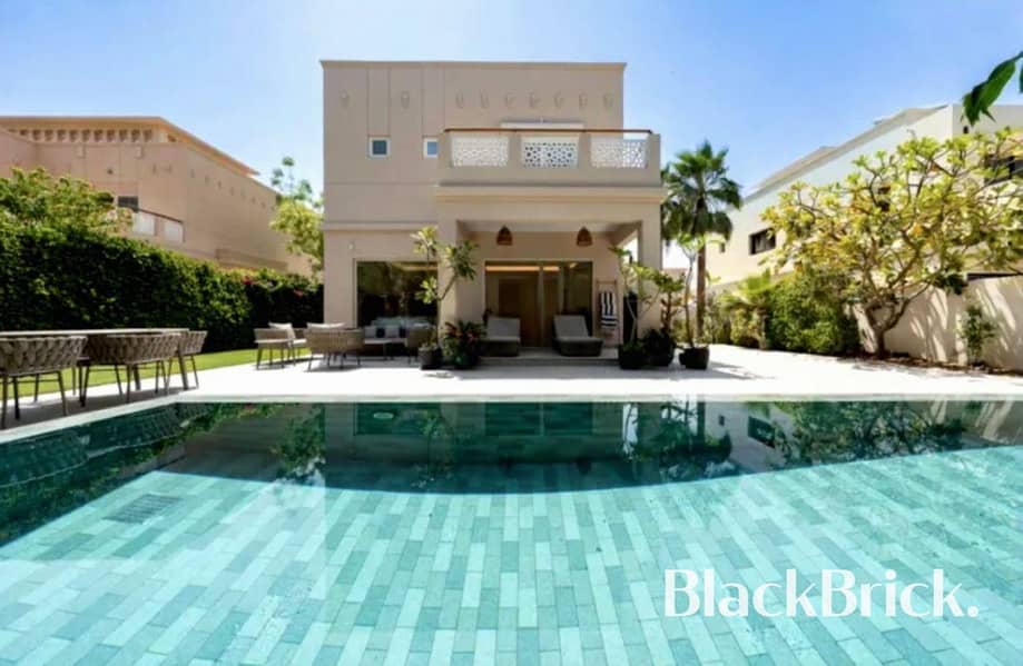 REFURBISHED | MODERN | HEART OF THE LAKES - Image 15