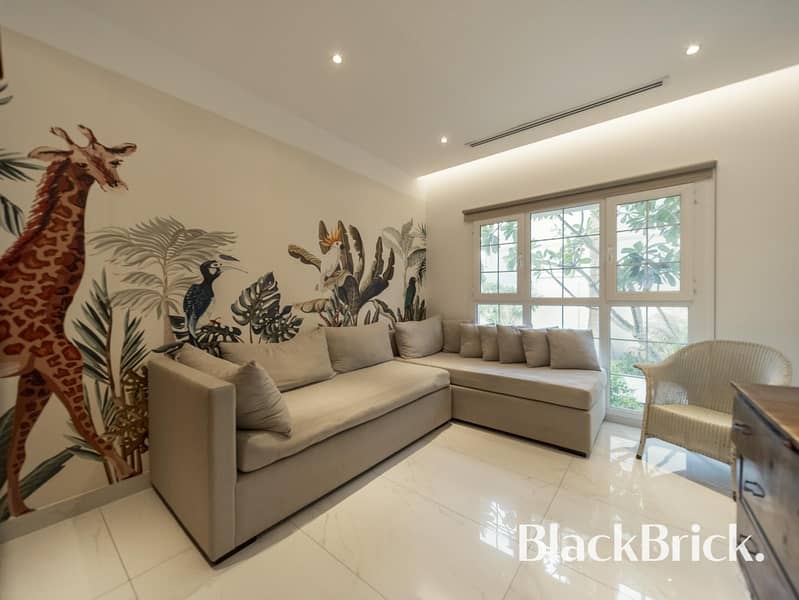 REFURBISHED | MODERN | HEART OF THE LAKES - Image 23