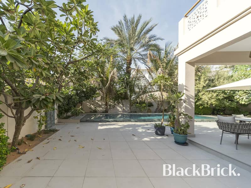 REFURBISHED | MODERN | HEART OF THE LAKES - Image 29