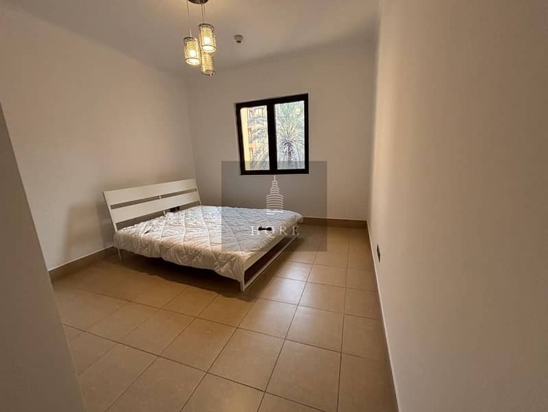 2BHK | UNFURNISHED | COMMUNITY VIEW | VACANT