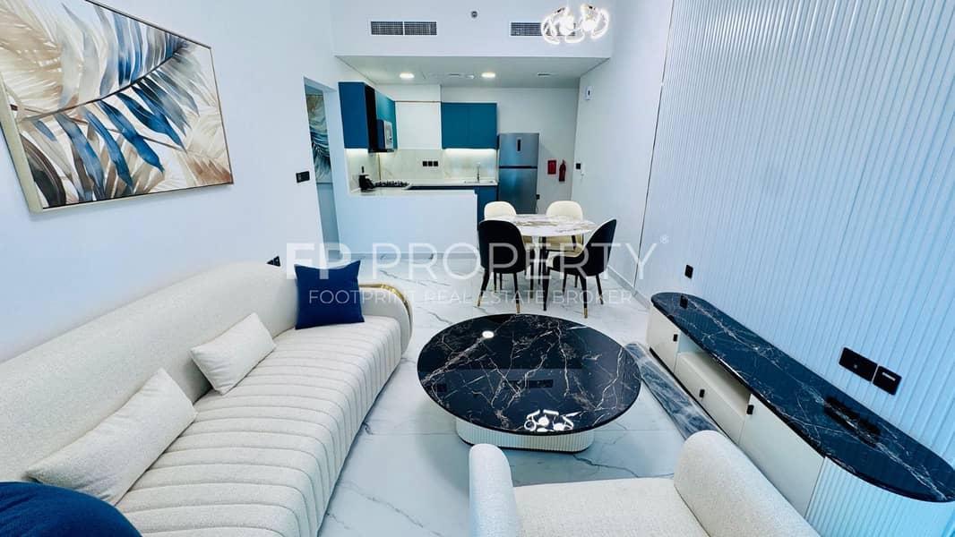 Fully Furnished Prime Location Park view Vacant