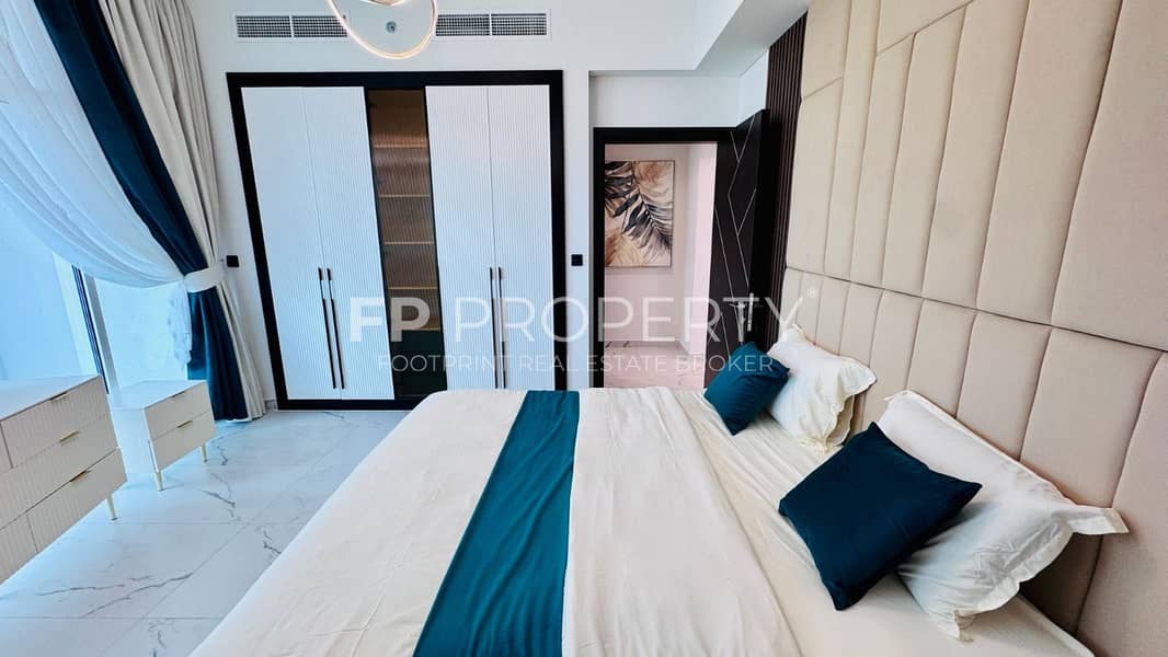 Fully Furnished Prime Location Park view Vacant