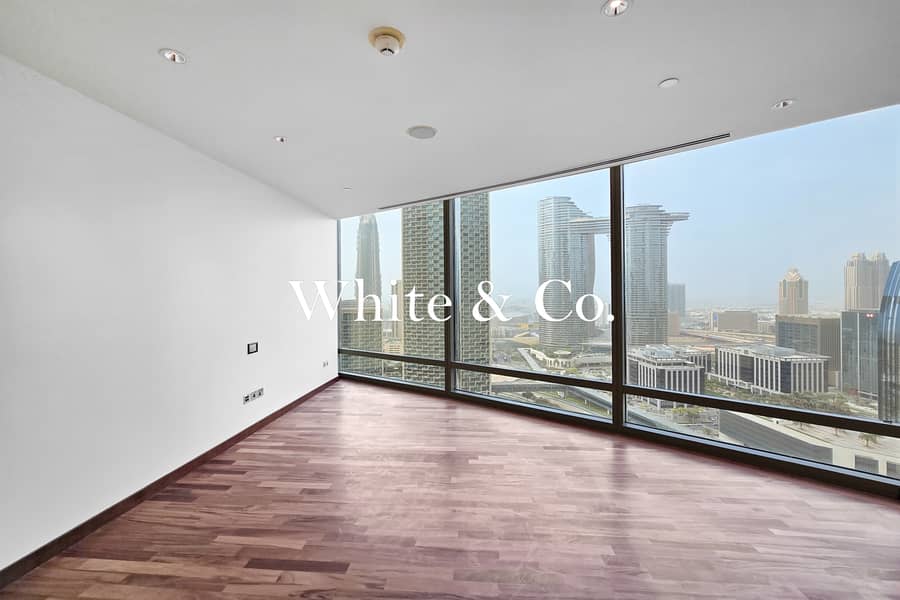 PANORAMIC LIVING ROOM |NO PILLARS |VACANT - Image 7