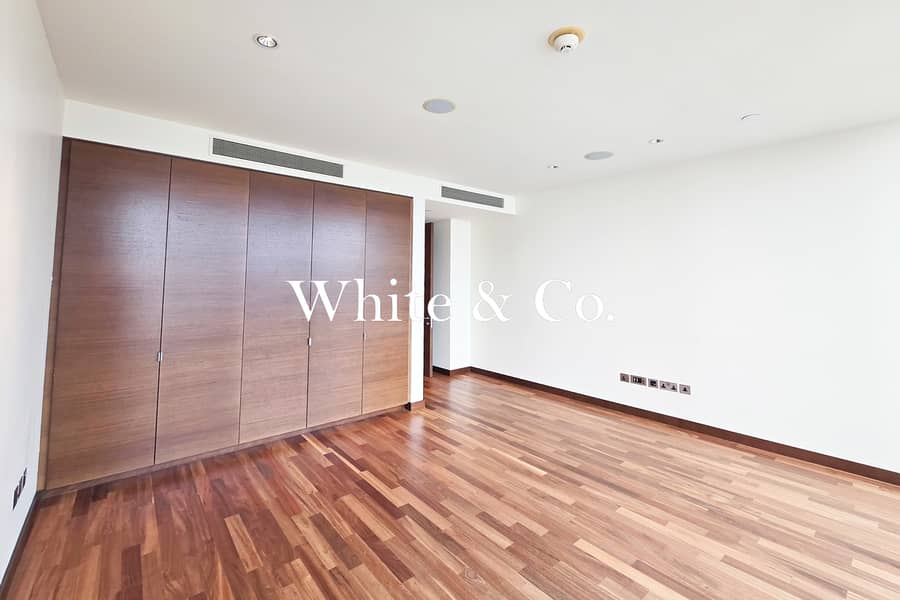 PANORAMIC LIVING ROOM |NO PILLARS |VACANT - Image 8