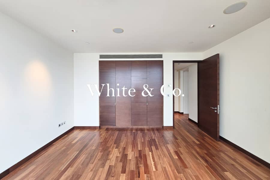 PANORAMIC LIVING ROOM |NO PILLARS |VACANT - Image 11