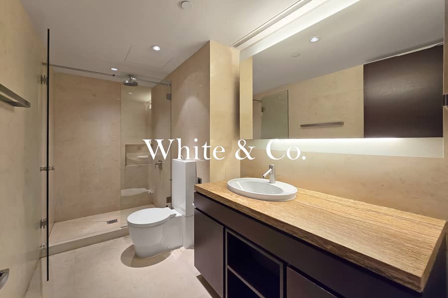 PANORAMIC LIVING ROOM |NO PILLARS |VACANT - Image 12