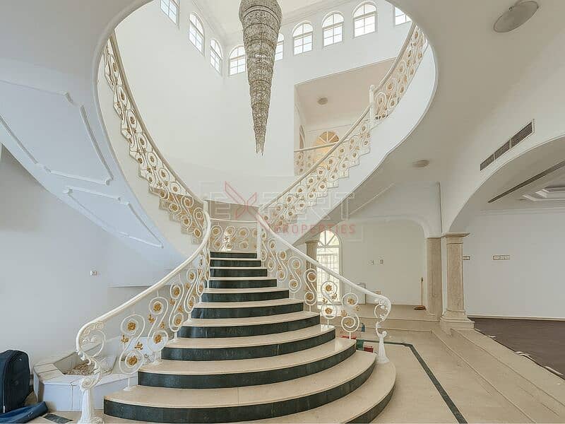 Premium 5-Bed Villa | Serene Family Living | Modern Design