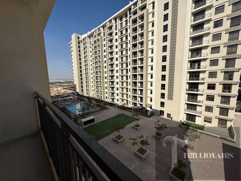 EXCLUSIVE | POOL VIEW | VACANT | FLEXIBLE CHEQUES