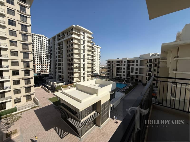 EXCLUSIVE | POOL VIEW | VACANT | FLEXIBLE CHEQUES