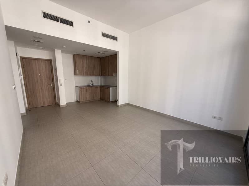 EXCLUSIVE | POOL VIEW | VACANT | FLEXIBLE CHEQUES - Image 7