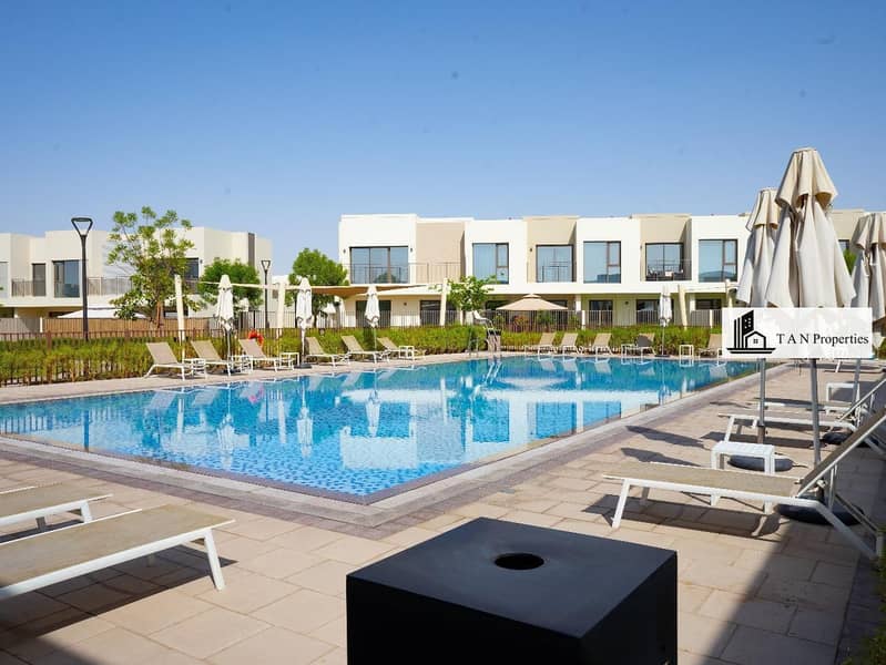 BRAND NEW VILLA | UNFURNISHED | CLOSE TO POOL |READY TO MOVE