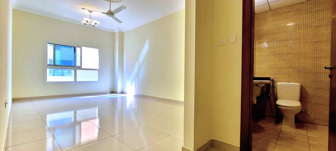 Stunning | 1 Br | Ready for Occupancy | Nad al hamar - Image 8