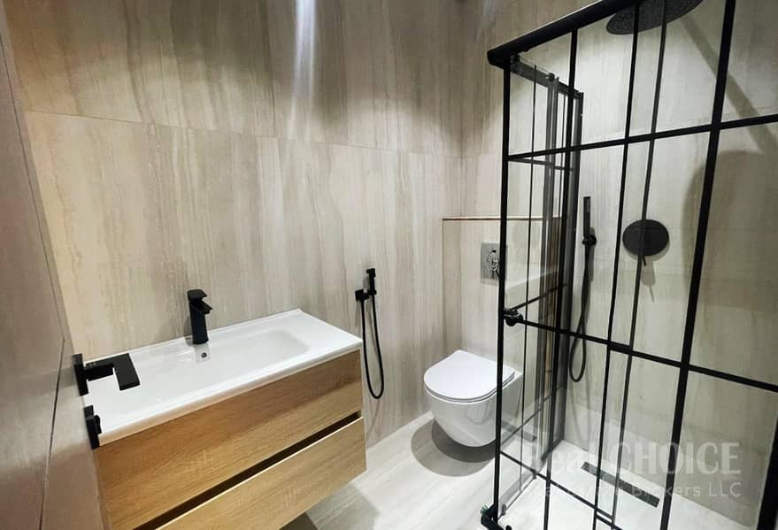 Upgraded Unit I Built in Kitchen I High finishing - Image 13