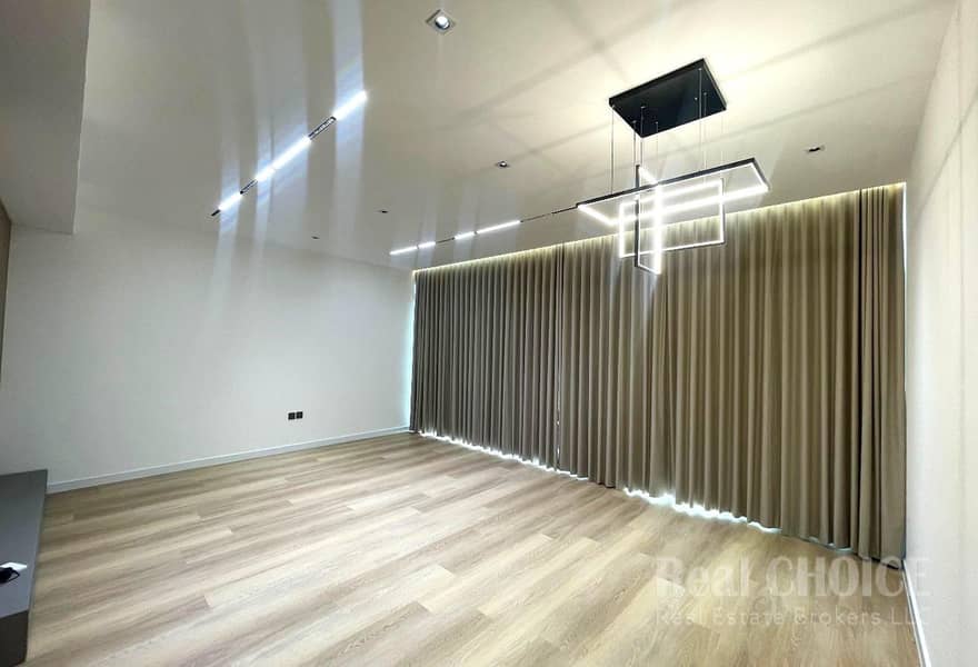 Upgraded Unit I Built in Kitchen I High finishing - Image 15