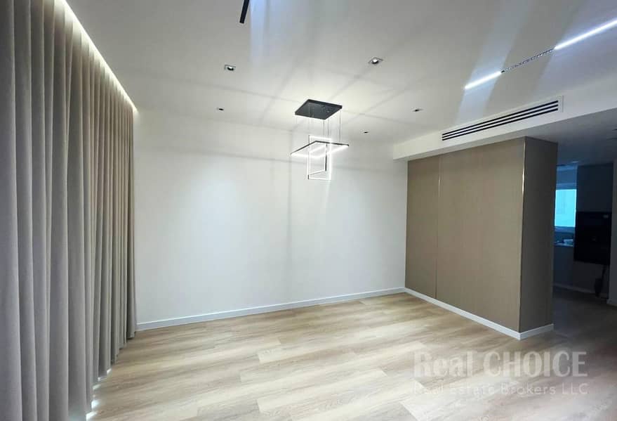 Upgraded Unit I Built in Kitchen I High finishing - Image 16