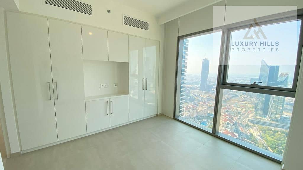 Spacious 3 BHK + Maid | Burj Khalifa View | Vacant - Image 14