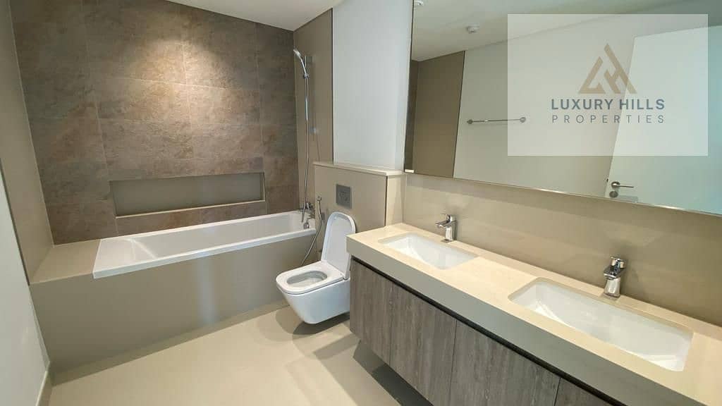 Spacious 3 BHK + Maid | Burj Khalifa View | Vacant - Image 24