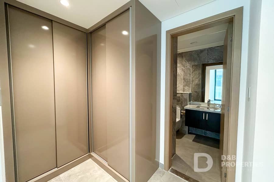 UNFURNISHED | MULTIPLE CHEQUES OPTIONS | MID FLOOR - Image 12