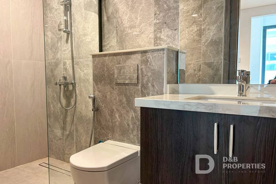 UNFURNISHED | MULTIPLE CHEQUES OPTIONS | MID FLOOR - Image 13