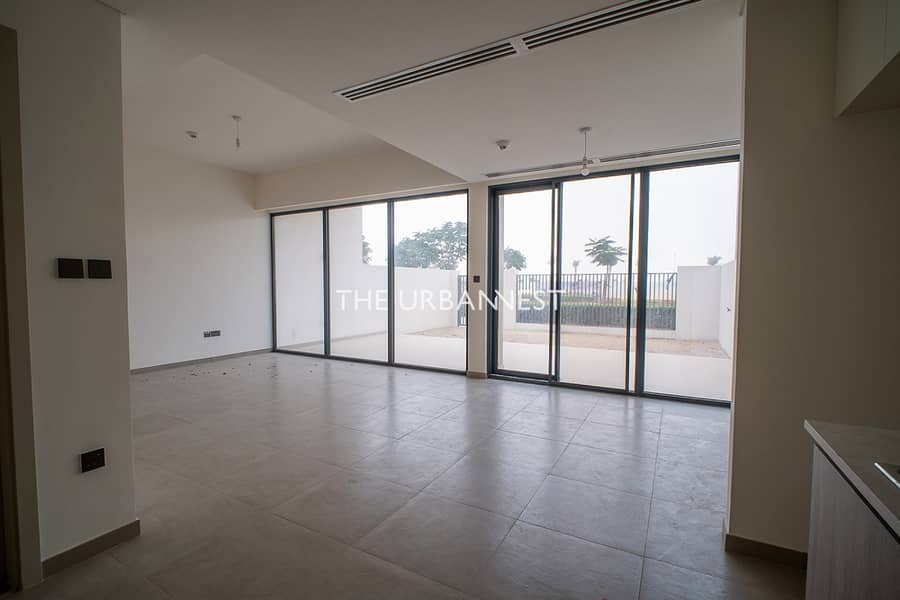 Single Row | Near Entrance Gate | Middle Unit | Resale - Image 7