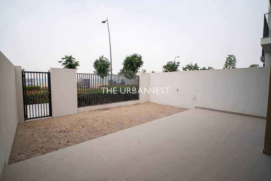 Single Row | Near Entrance Gate | Middle Unit | Resale - Image 9