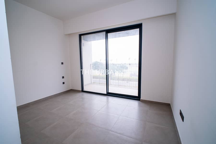 Single Row | Near Entrance Gate | Middle Unit | Resale - Image 11