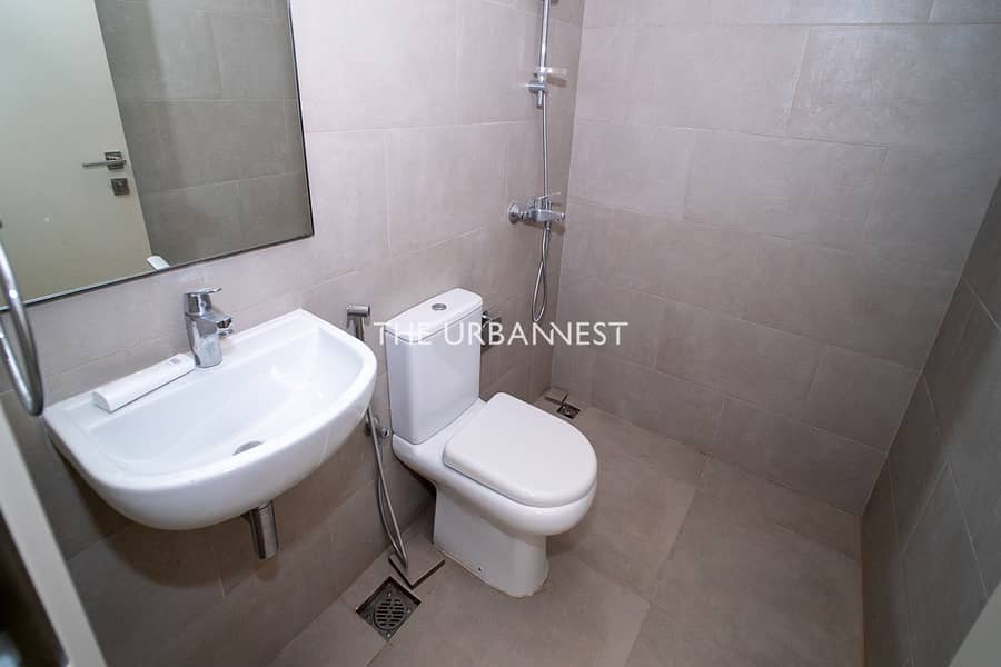 Single Row | Near Entrance Gate | Middle Unit | Resale - Image 17