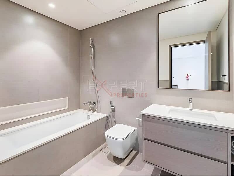 Modern 2BHK | Downtown Dubai & Opera Views | Fully Furnished