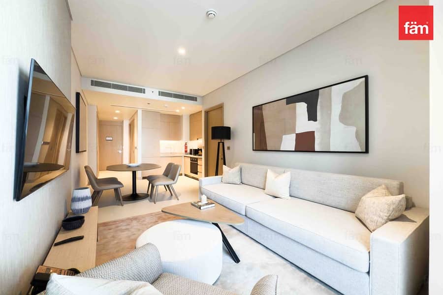 Fully furnished. Luxury and Convenient and Living