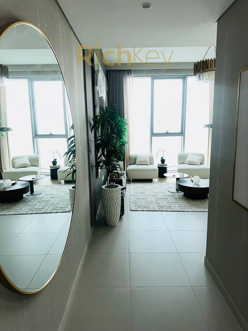 Luxury 2BHK | Prime Location | Fully Furnished - Image 9