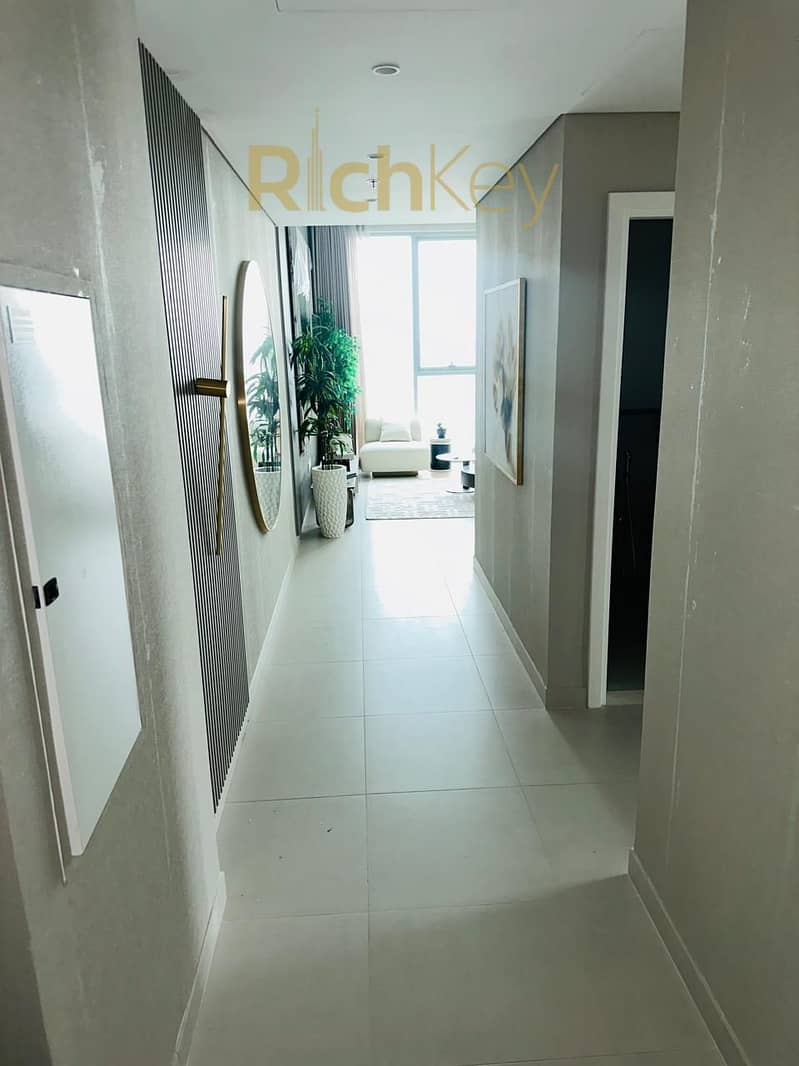 Luxury 2BHK | Prime Location | Fully Furnished - Image 14