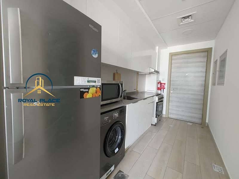 Fully Furnished | Near Exit | Community View