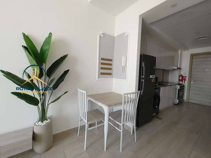 Fully Furnished | Near Exit | Community View