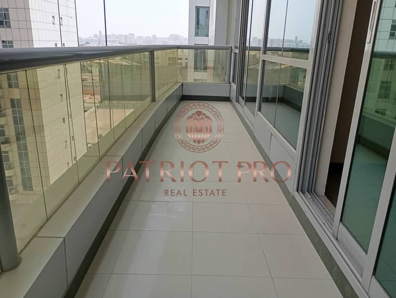 Chiller Free II Near to Metro II Ready to move II Kitchen Appliances