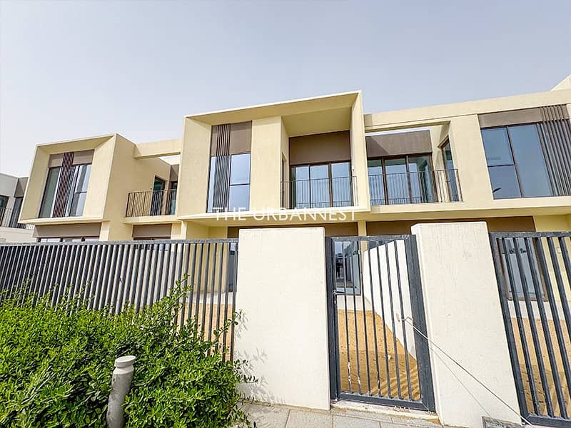 Single Row | Near Park | Middle Unit | Resale