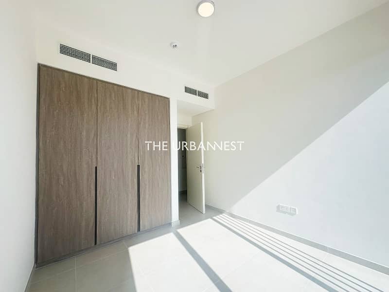 Single Row | Near Park | Middle Unit | Resale - Image 9