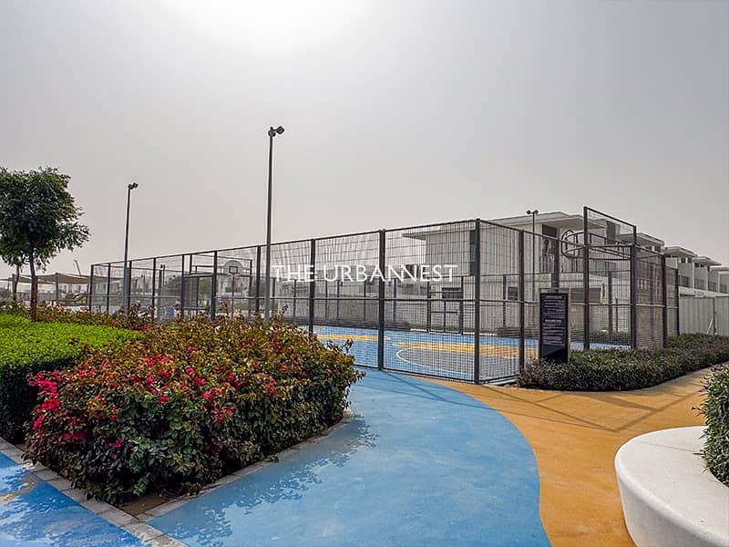 Single Row | Near Park | Middle Unit | Resale - Image 15