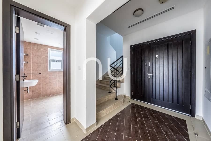 Huge Plot| Vacant | Close To Schools