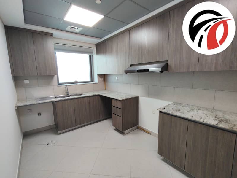 Chillar free Spacious 2bhk+ maidroom/ luxury amenities/ center of arjan - Image 9