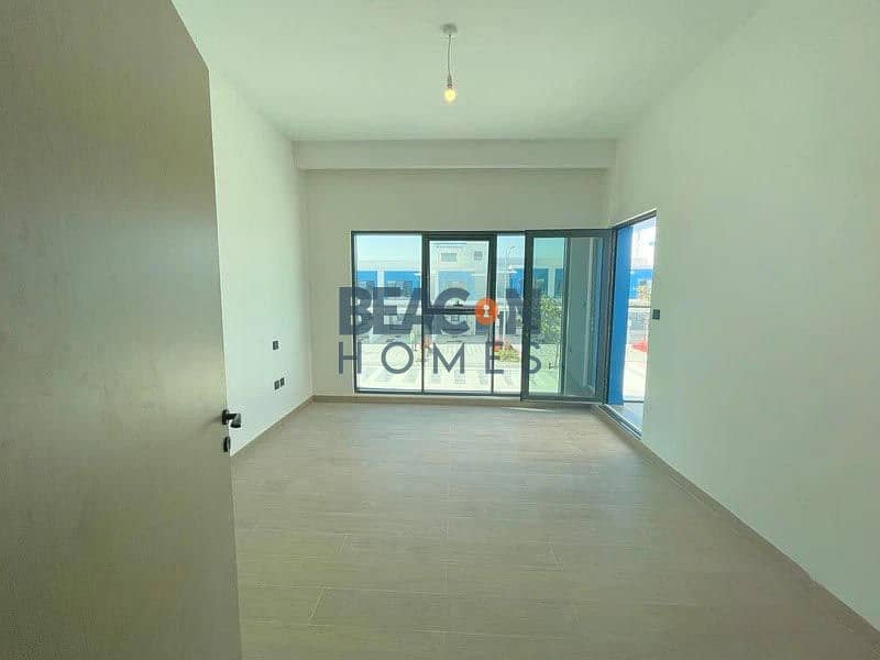 Ready To Move | Mortgage Available | Spacious Layout - Image 11