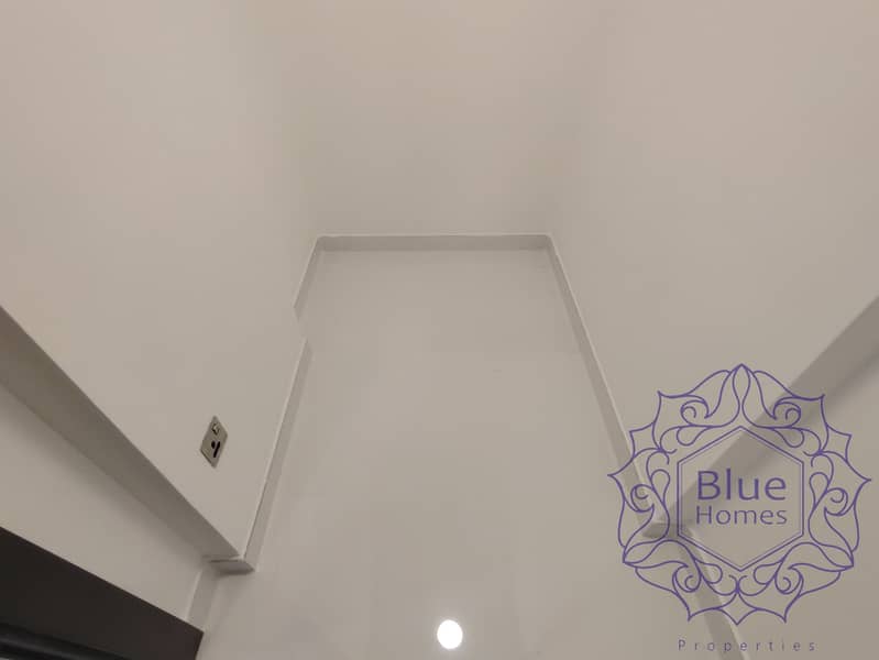 SPECIOUS HUG SIZE 1BHK CLOSED KITCHEN AVAILABLE ON INSURANCE METRO - Image 12