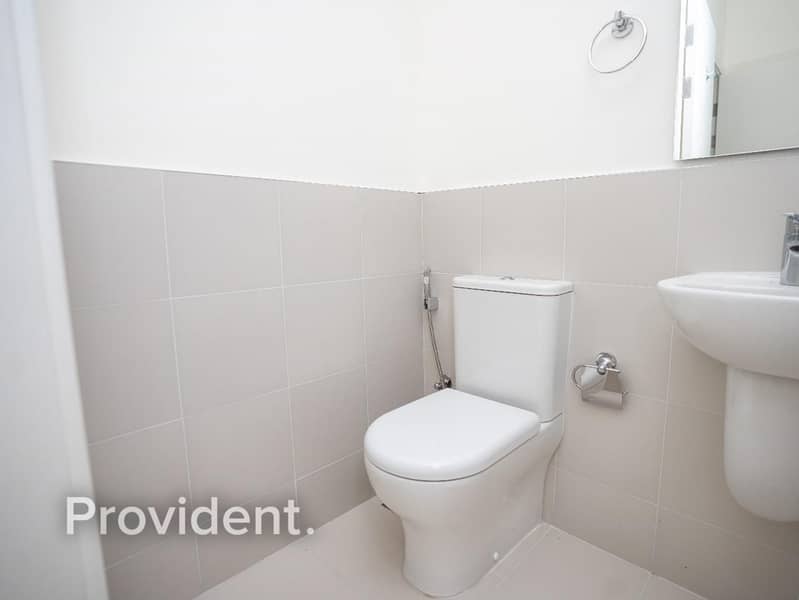 On the Pool | Brand New | Ready to Move In - Image 9